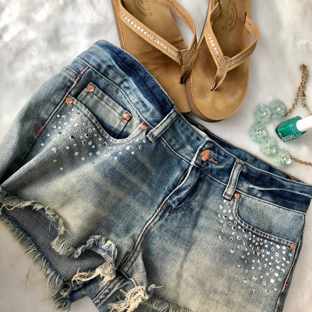 Victoria’s Secret PINK denim shorts SIZE: 2